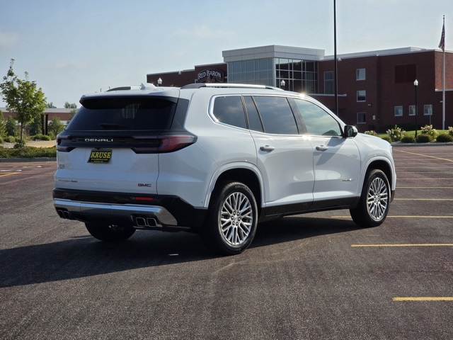 2025 GMC Acadia Denali