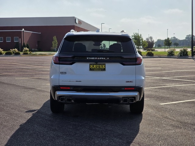 2025 GMC Acadia Denali