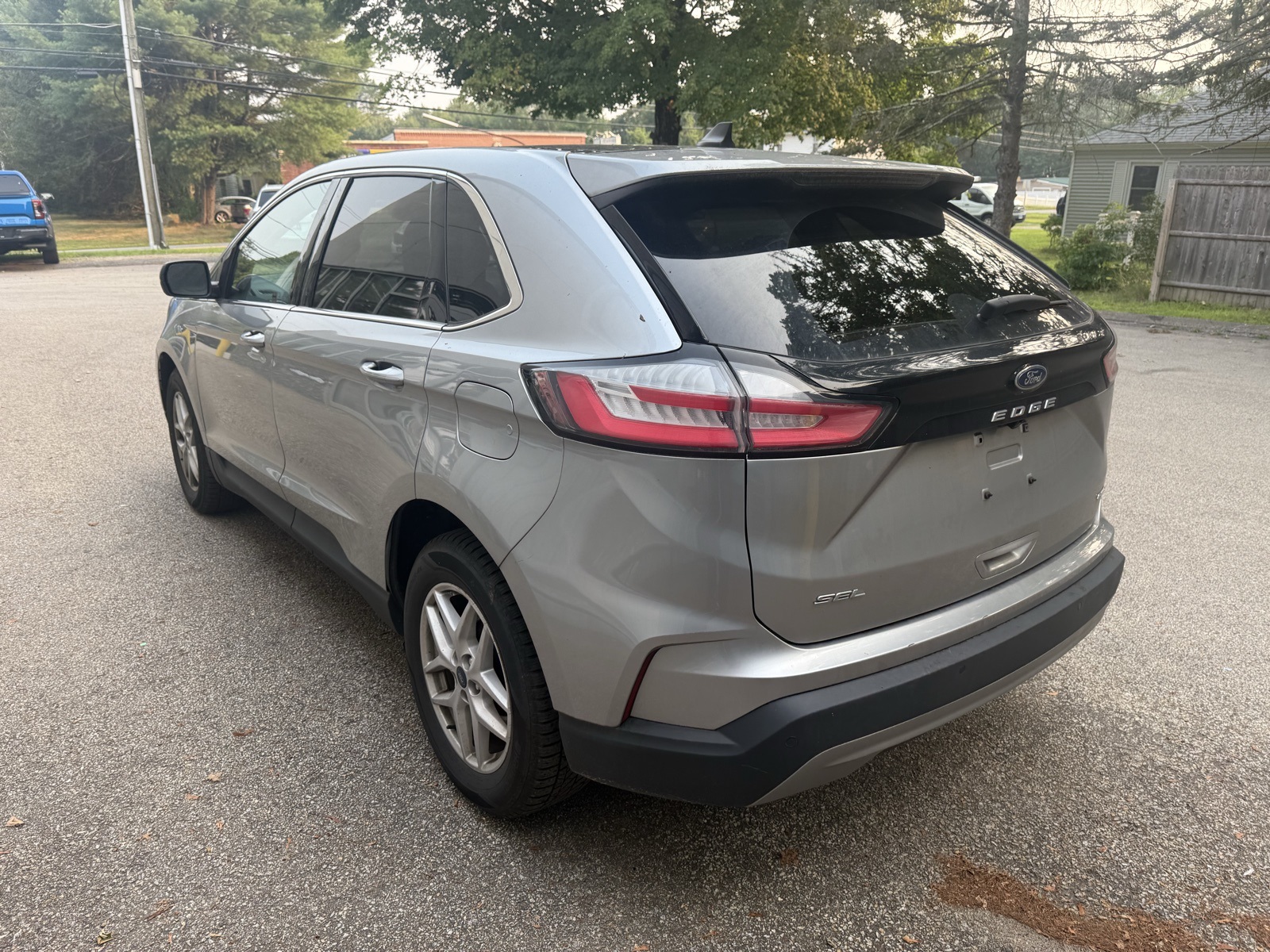 2022 Iconic Silver Metallic Ford Edge SEL AWD SUV