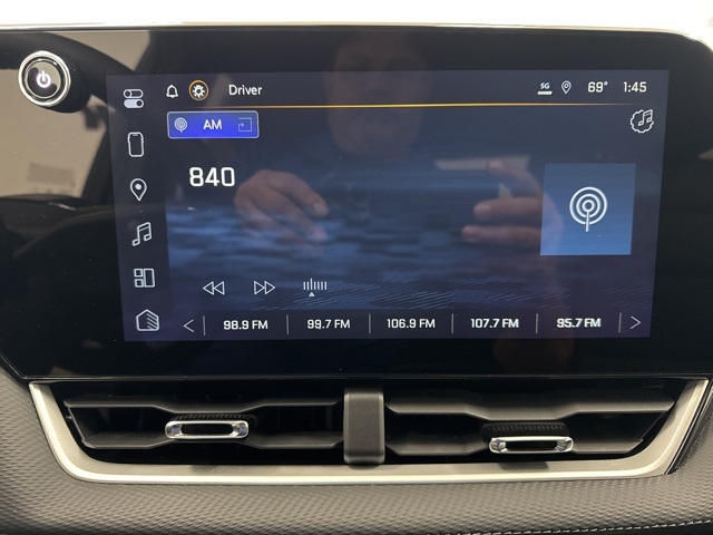 used 2025 Chevrolet Equinox car, priced at $25,988