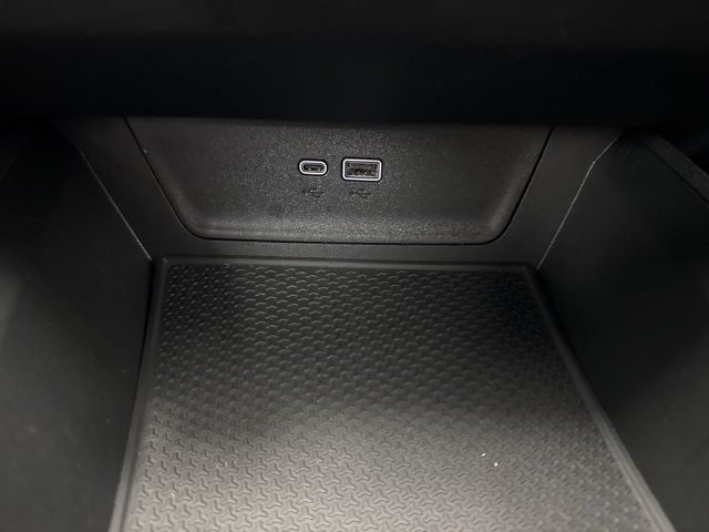 used 2025 Chevrolet Equinox car, priced at $25,988