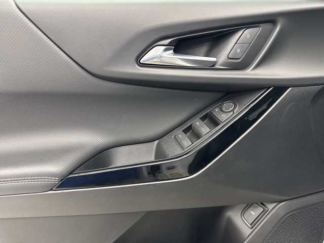 used 2025 Chevrolet Equinox car, priced at $25,988