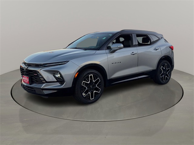 2023 Chevrolet Blazer RS photo 2