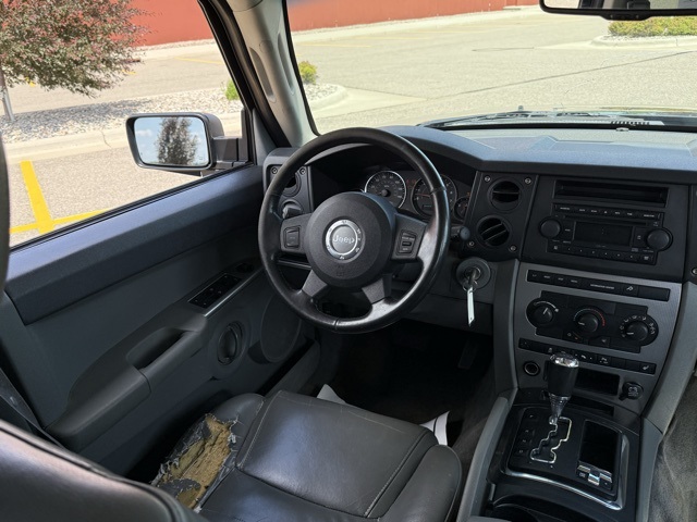 2006 Jeep Commander Base