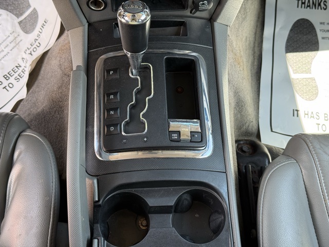 2006 Jeep Commander Base