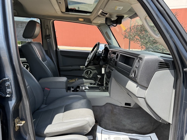 2006 Jeep Commander Base