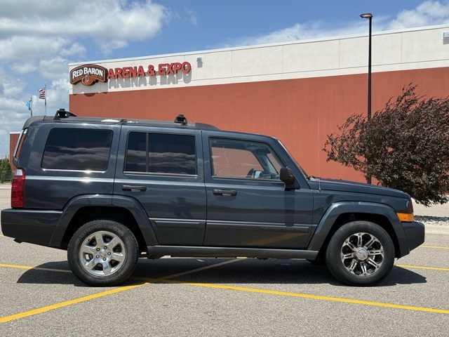 2006 Jeep Commander Base
