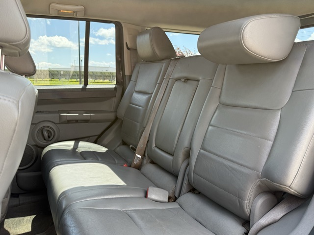 2006 Jeep Commander Base