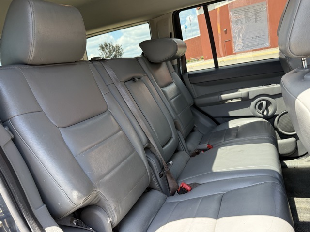 2006 Jeep Commander Base