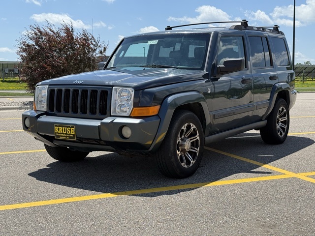 2006 Jeep Commander Base