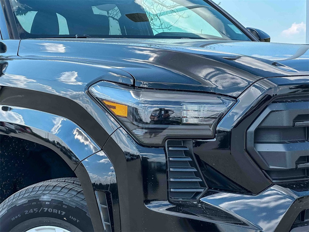 2025 Toyota Tacoma SR5 Double Cab photo 3