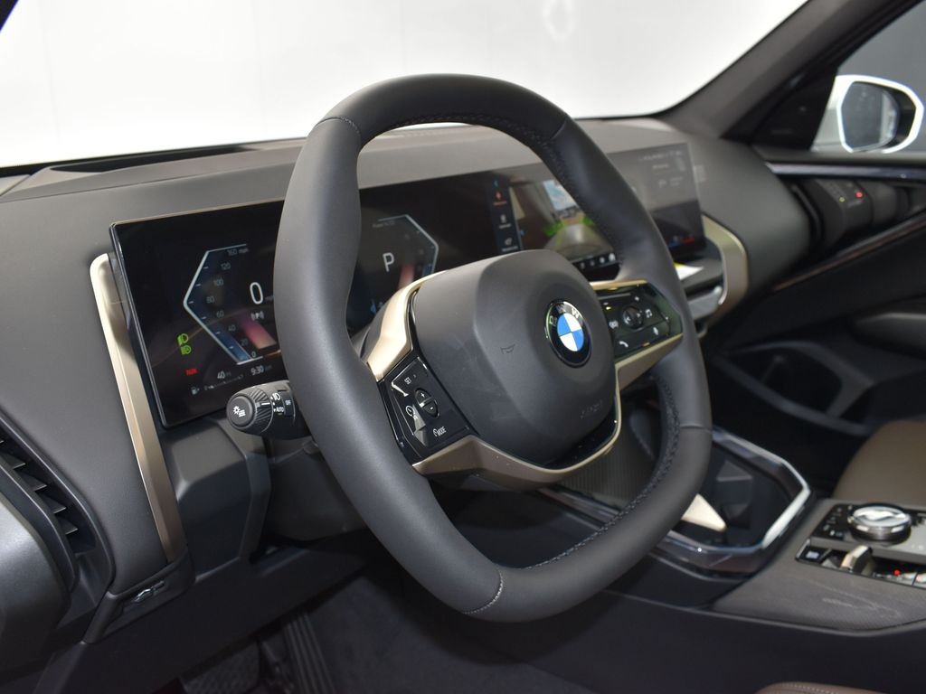 2025 Mineral White Metallic BMW X3 30 xDrive AWD SUV