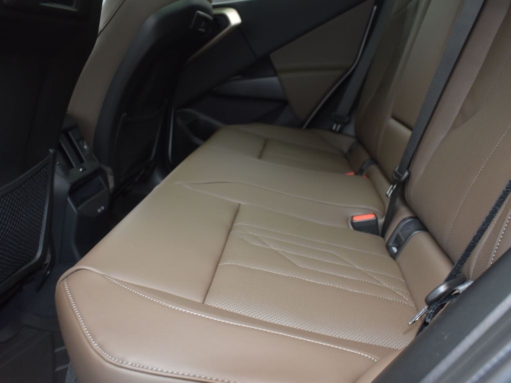 2025 Mineral White Metallic BMW X3 30 xDrive AWD SUV