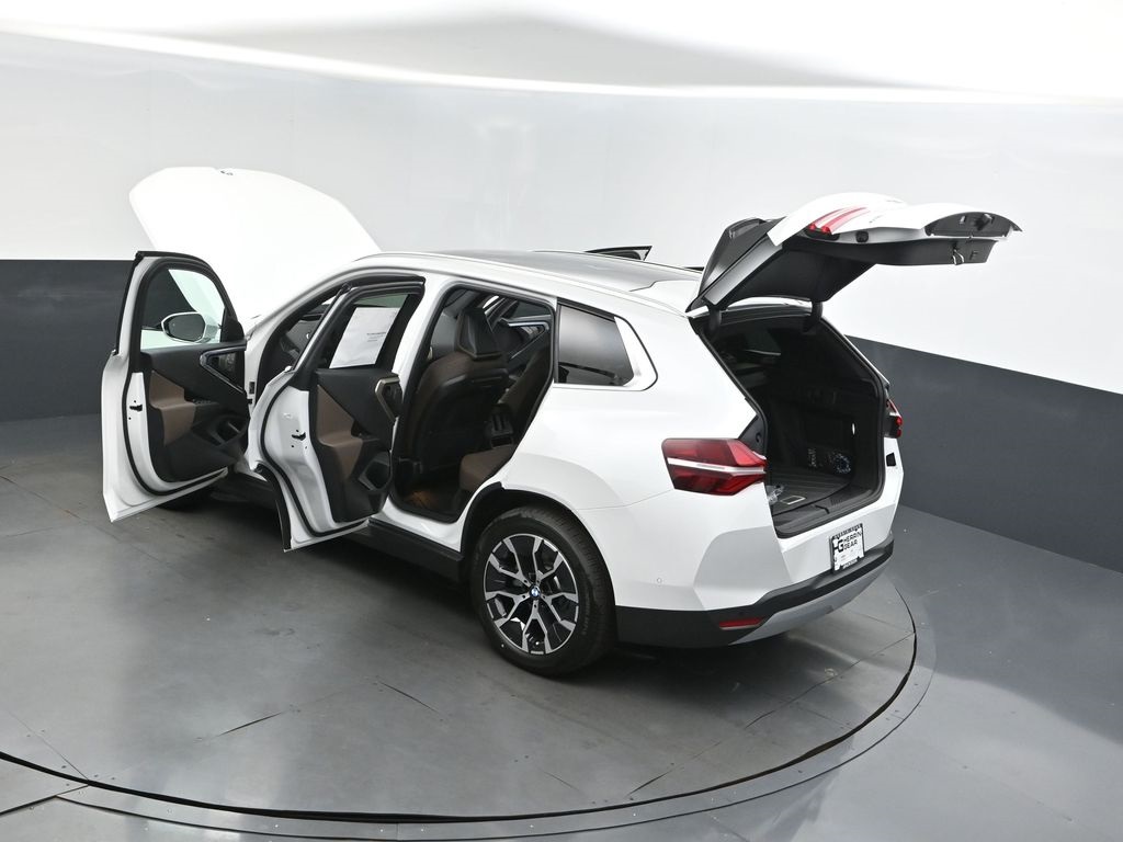 2025 Mineral White Metallic BMW X3 30 xDrive AWD SUV
