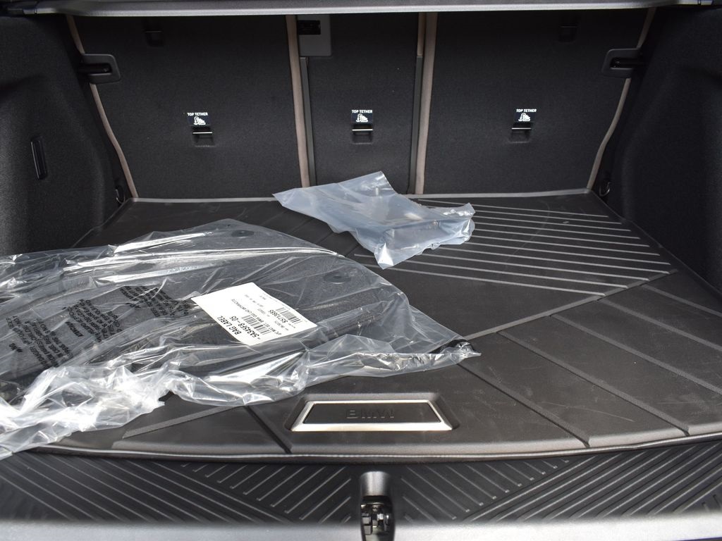 2025 Mineral White Metallic BMW X3 30 xDrive AWD SUV