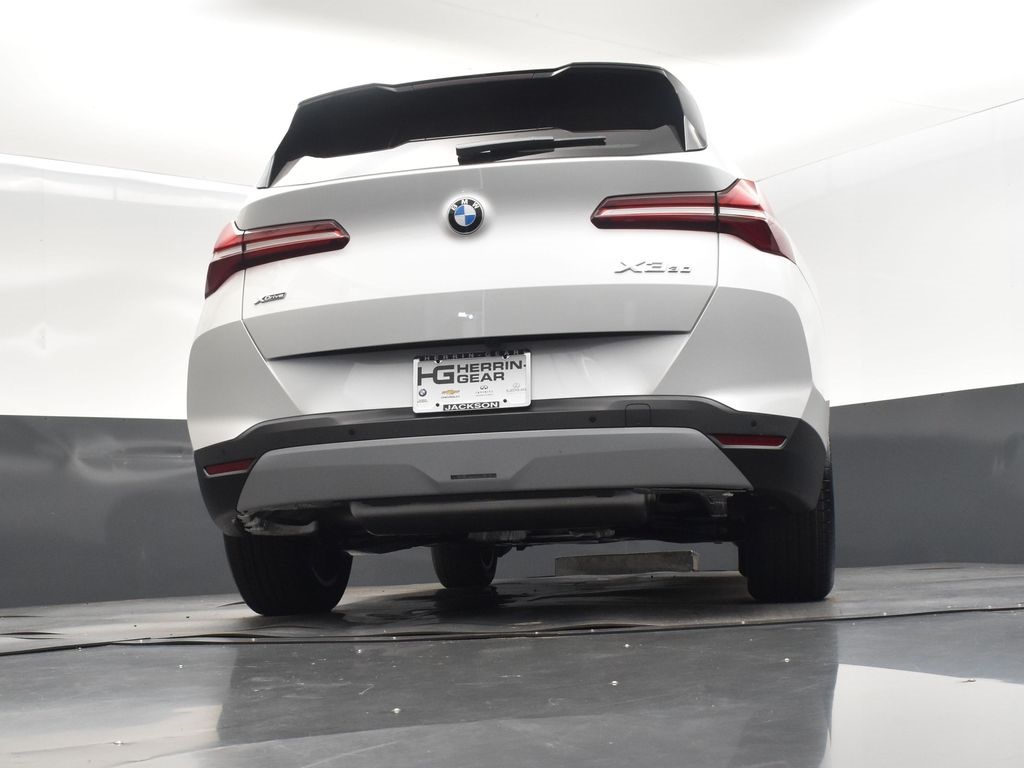 2025 Mineral White Metallic BMW X3 30 xDrive AWD SUV