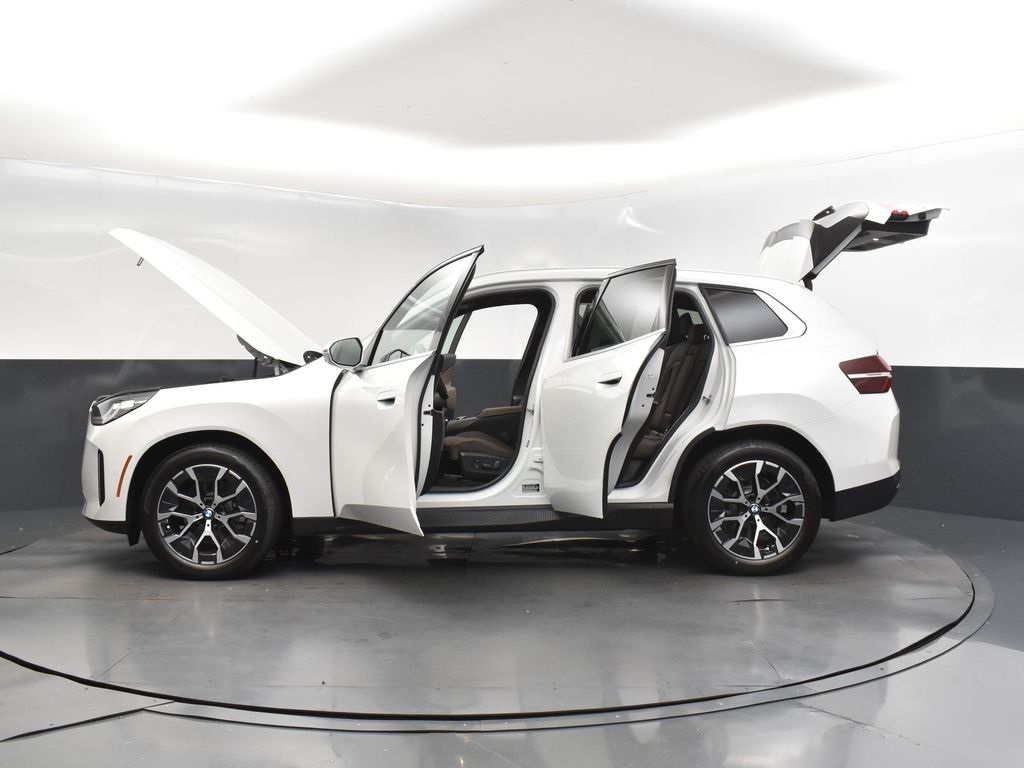 2025 Mineral White Metallic BMW X3 30 xDrive AWD SUV