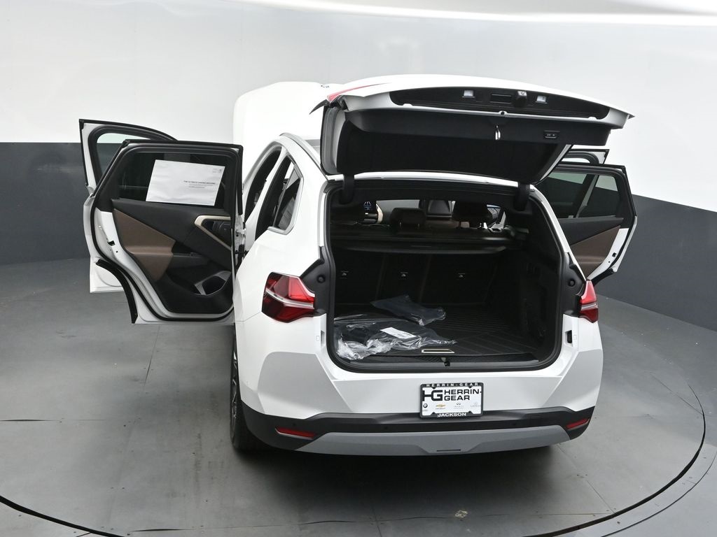 2025 Mineral White Metallic BMW X3 30 xDrive AWD SUV