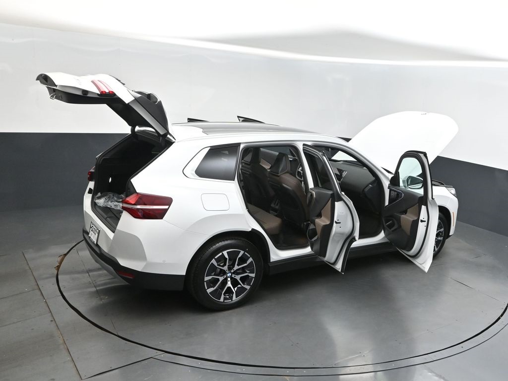 2025 Mineral White Metallic BMW X3 30 xDrive AWD SUV