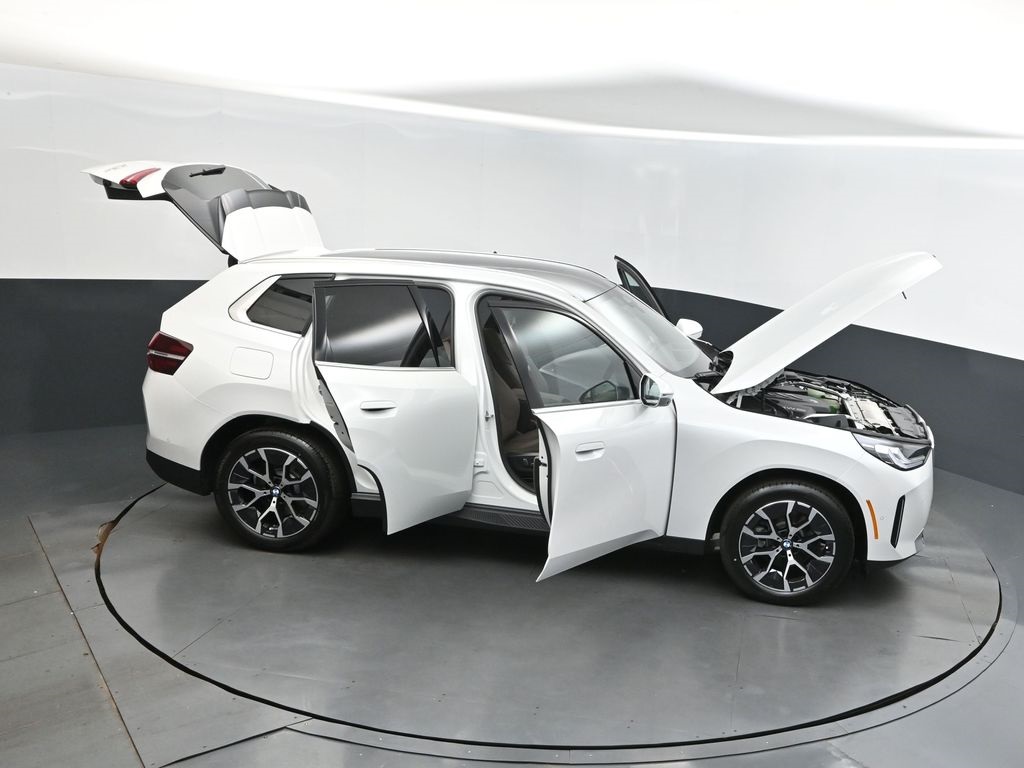 2025 Mineral White Metallic BMW X3 30 xDrive AWD SUV