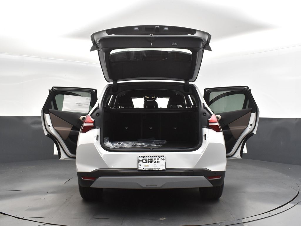 2025 Mineral White Metallic BMW X3 30 xDrive AWD SUV