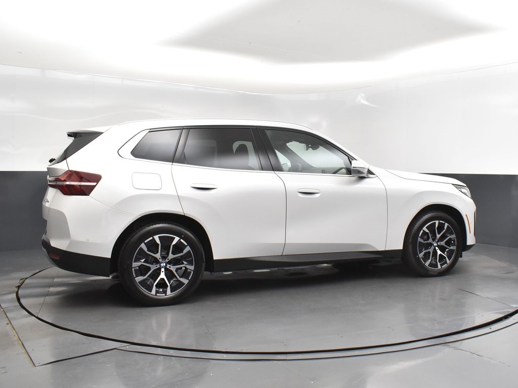 2025 Mineral White Metallic BMW X3 30 xDrive AWD SUV