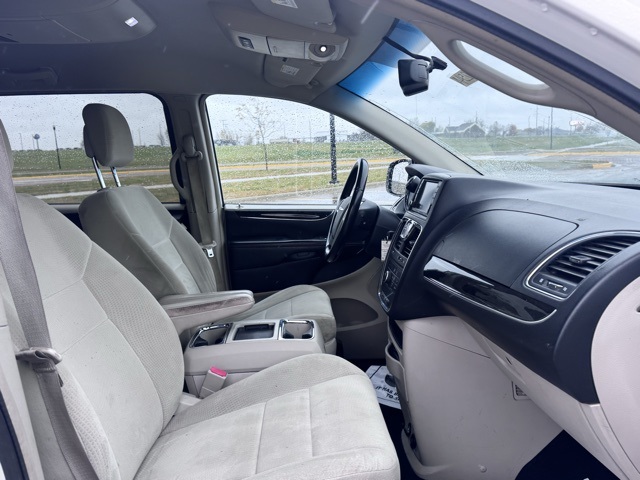 2012 Chrysler Town & Country Touring