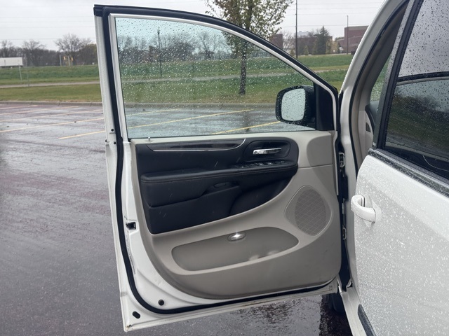 2012 Chrysler Town & Country Touring