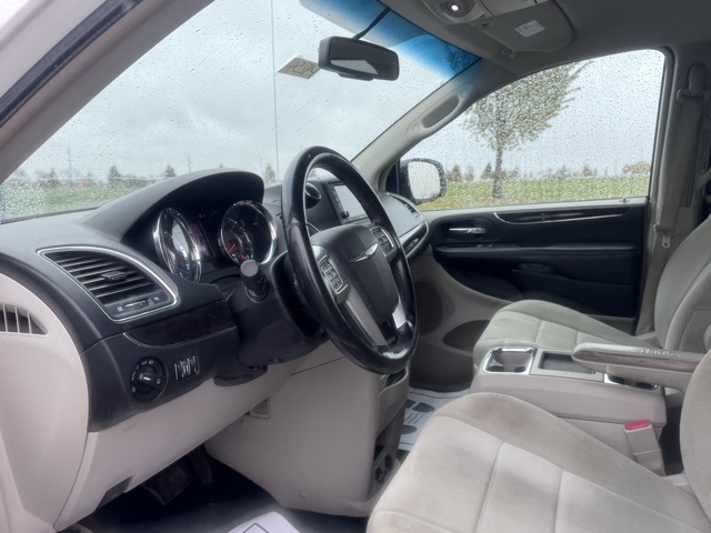 2012 Chrysler Town & Country Touring