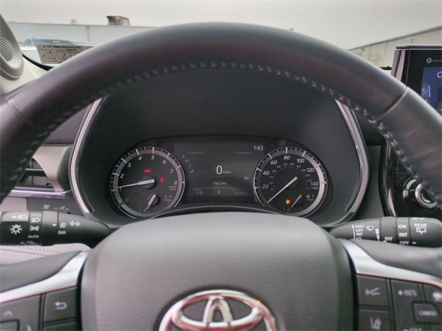 used 2021 Toyota Highlander car, priced at $34,811