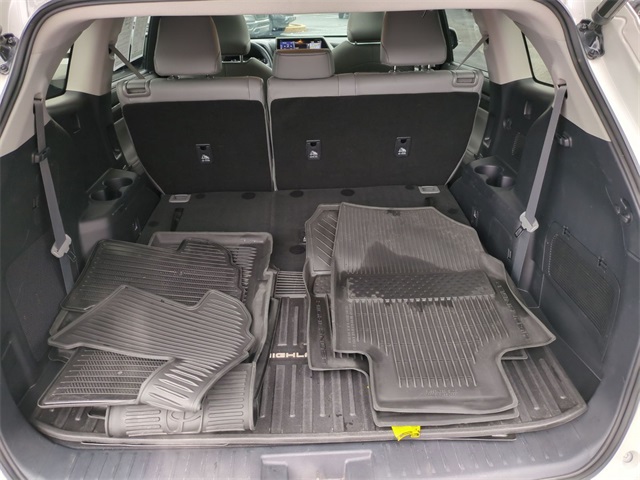 used 2021 Toyota Highlander car, priced at $34,811