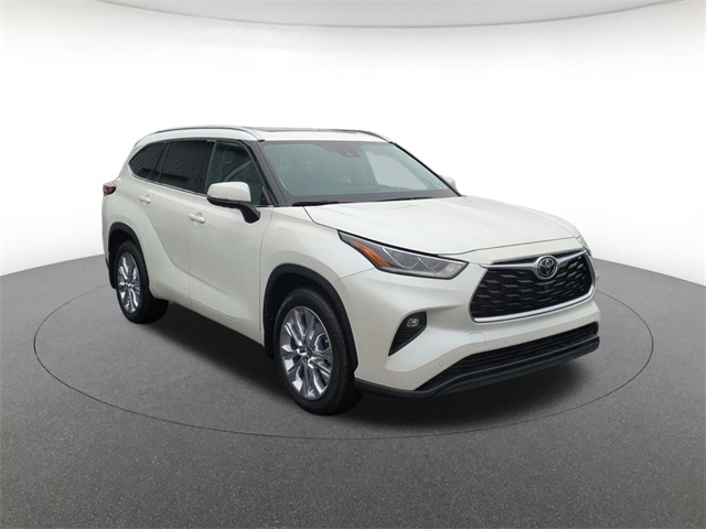 used 2021 Toyota Highlander car, priced at $34,811