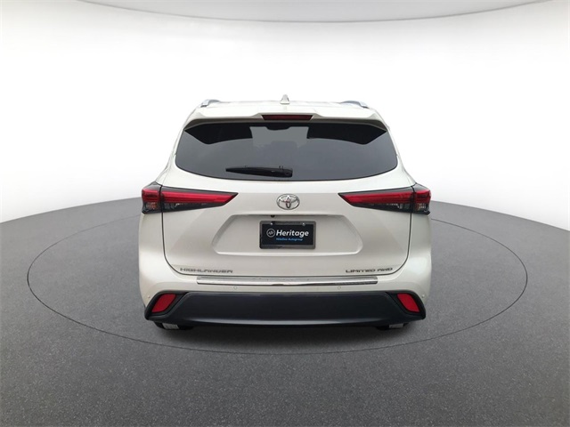 used 2021 Toyota Highlander car, priced at $34,811