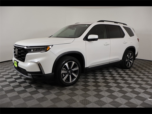 2023 Honda Pilot Elite's photo