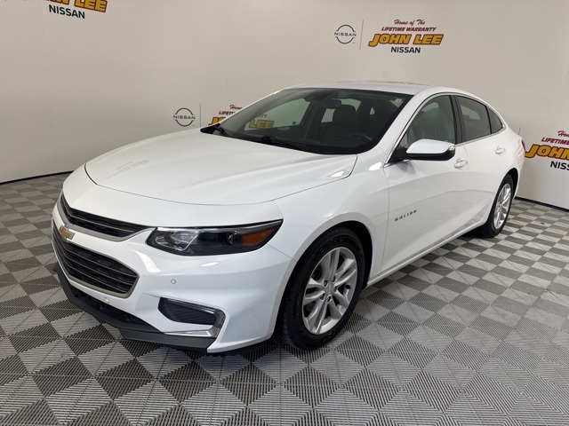 2017 Summit White Chevrolet Malibu LT Sedan