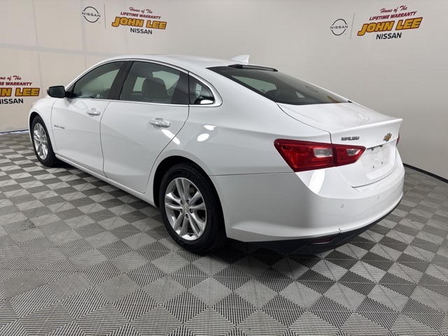 2017 Summit White Chevrolet Malibu LT FWD Sedan