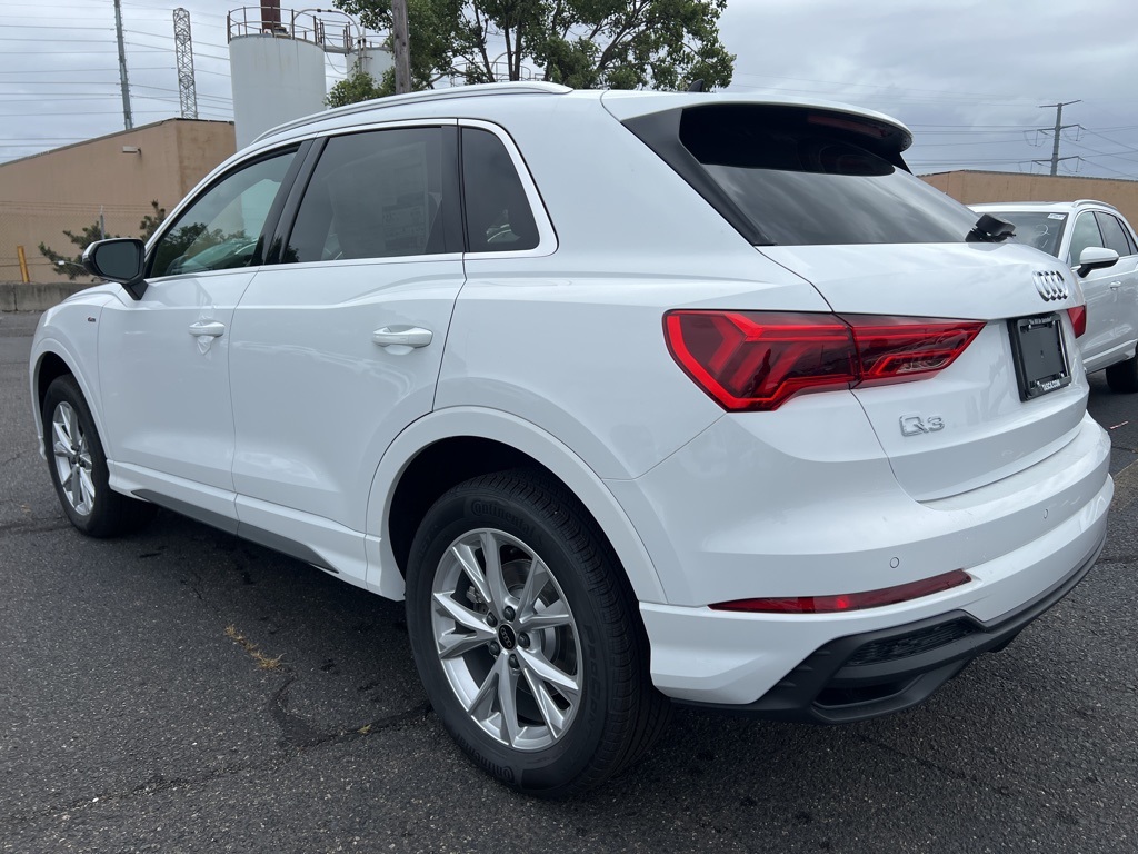2025 Audi Q3 Premium S line photo 3