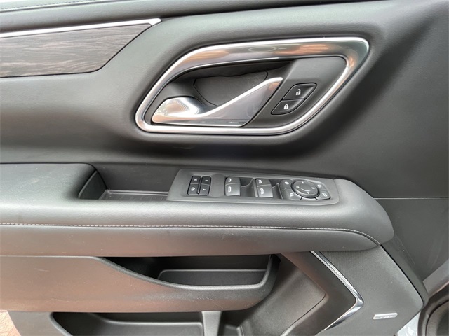 2023 Chevrolet Tahoe LT photo 2