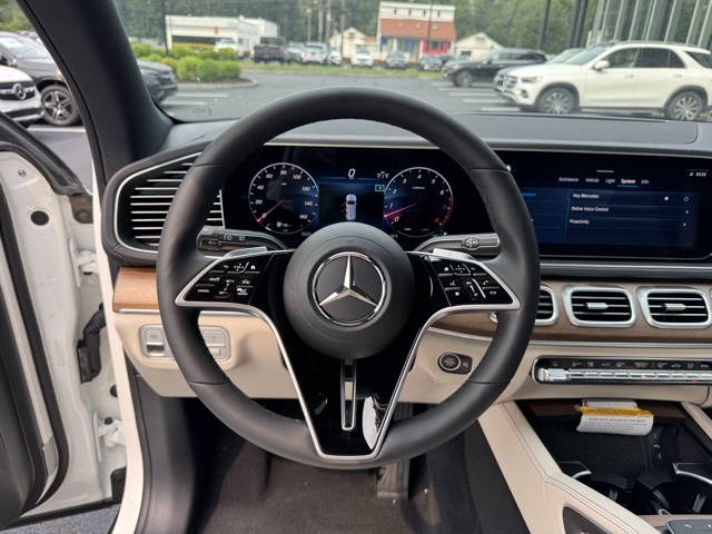 2025 Mercedes Benz GLS 450 4MATIC photo 15