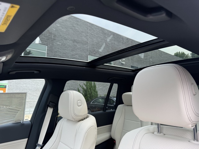 2025 Mercedes Benz GLS 450 4MATIC photo 22