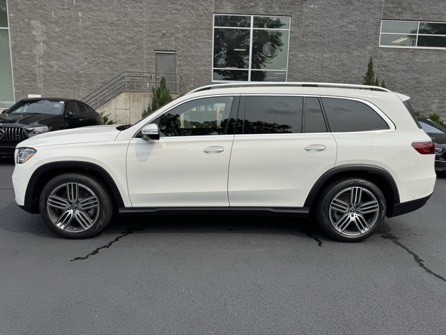 2025 Mercedes Benz GLS 450 4MATIC photo 6