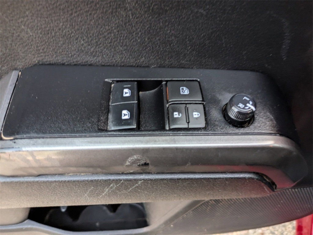 2023 Toyota Tacoma TRD Off-Road photo 9