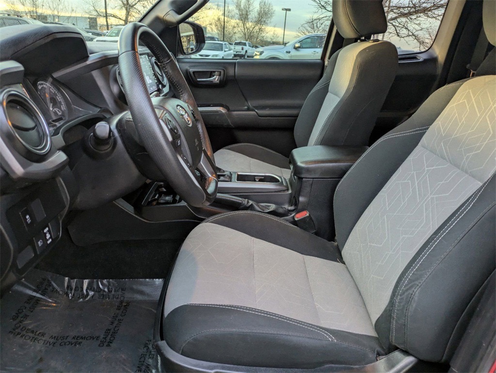2023 Toyota Tacoma TRD Off-Road photo 10