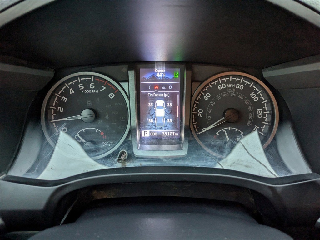 2023 Toyota Tacoma TRD Off-Road photo 14