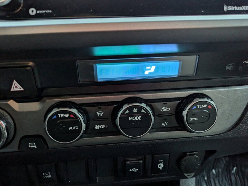 2023 Toyota Tacoma TRD Off-Road photo 19