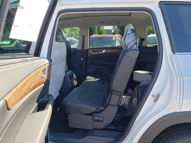 new 2026 Volkswagen Atlas car, priced at $50,383