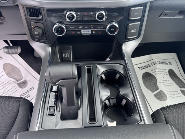 2025 Ford F-150 XLT photo 16