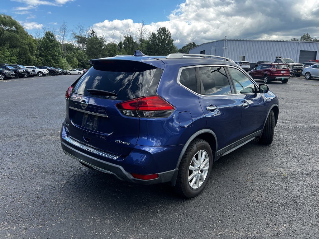 2017 Nissan Rogue SV photo 10