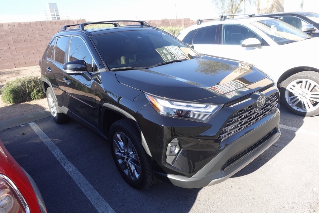 2023 Toyota RAV4 Limited's photo