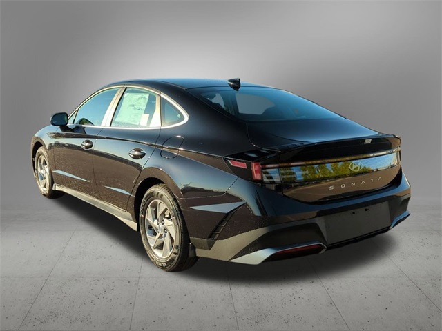 2025 Hyundai Sonata SE photo 4